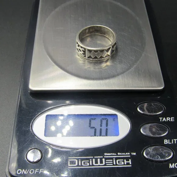 Size 8.25 Sterling Silver Worn Rustic Odd Shapes Band Ring Vintage - Picture 8 of 8